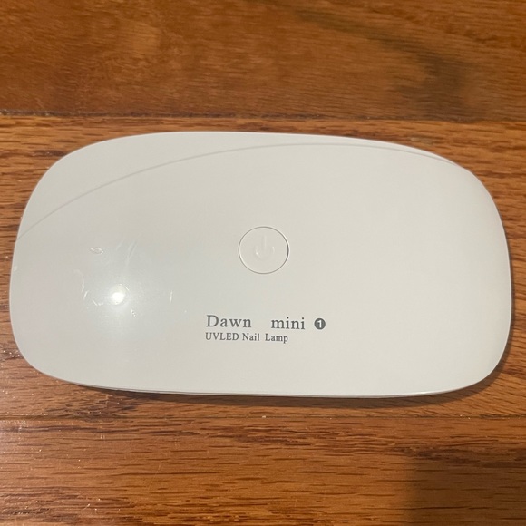 UV LED Nail Lamp - Picture 4 of 6